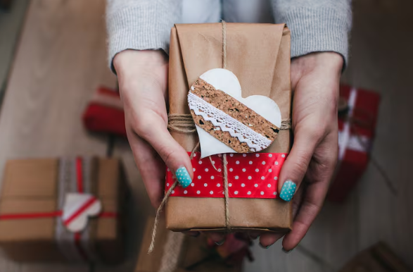 Thoughtful Handmade Valentine Gift Ideas from the Best Gift Shop in Jodhpur Park