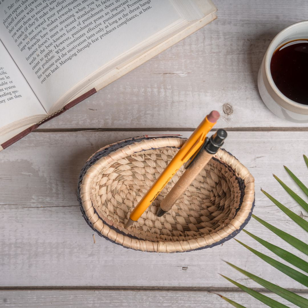 Sabai Grass Turquoise Pen Stand