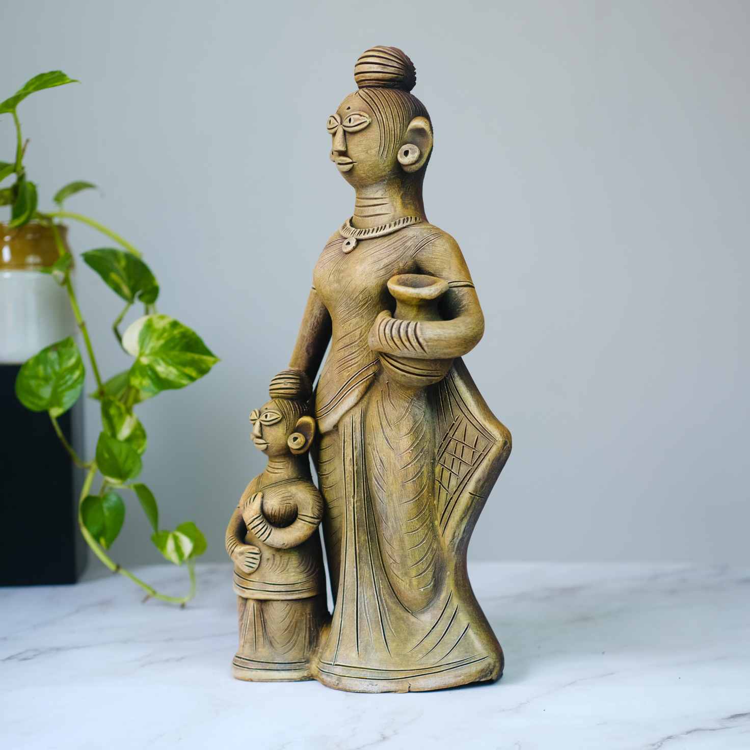 Krishnanagar Mother-daughter