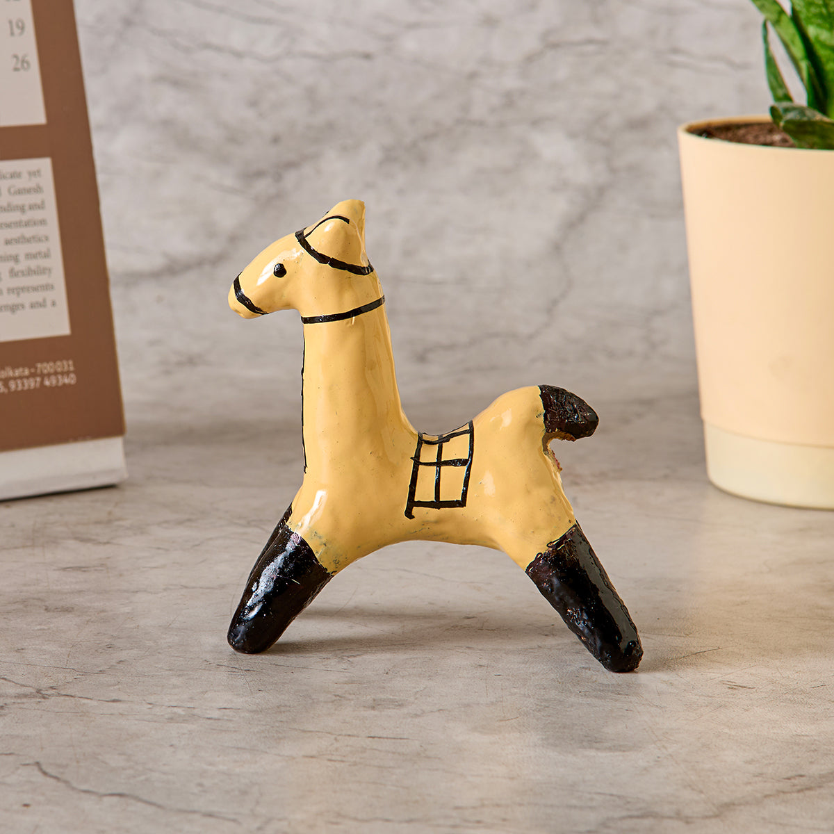 Galar Horse- Lime (Shellac Horse)