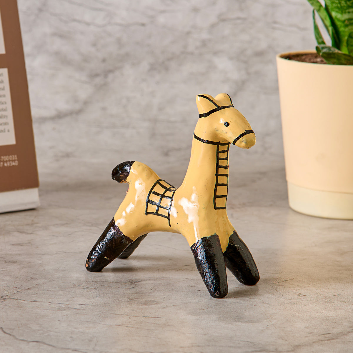 Galar Horse- Lime (Shellac Horse) – The Bengal Store