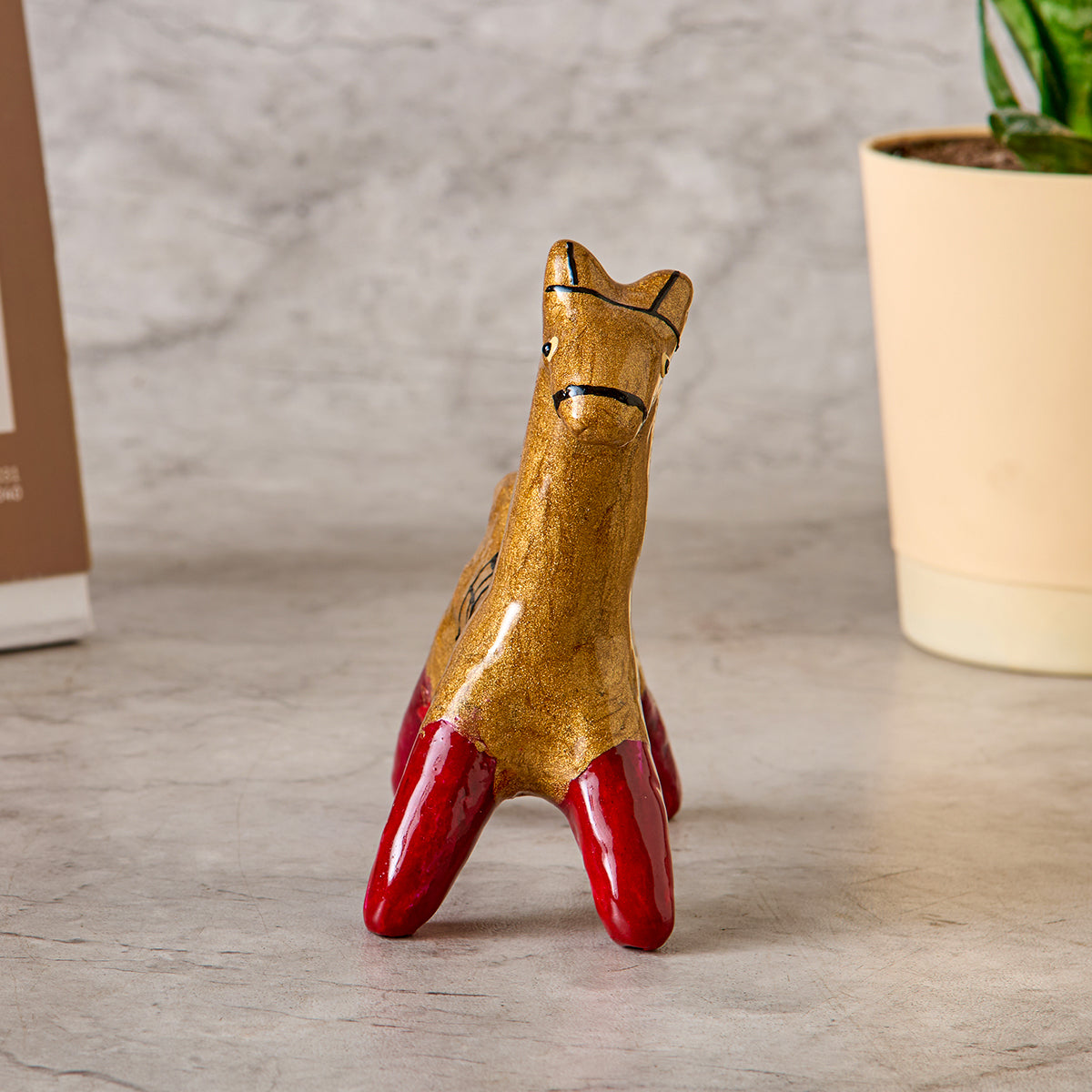 Galar Horse- Ochre (Shellac Horse) – The Bengal Store