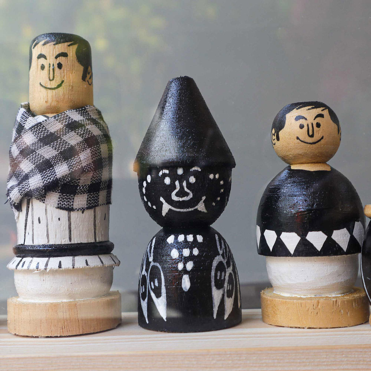 Mini Set (Set of 8 wooden figures inspired from the stories of Satyajit Ray)