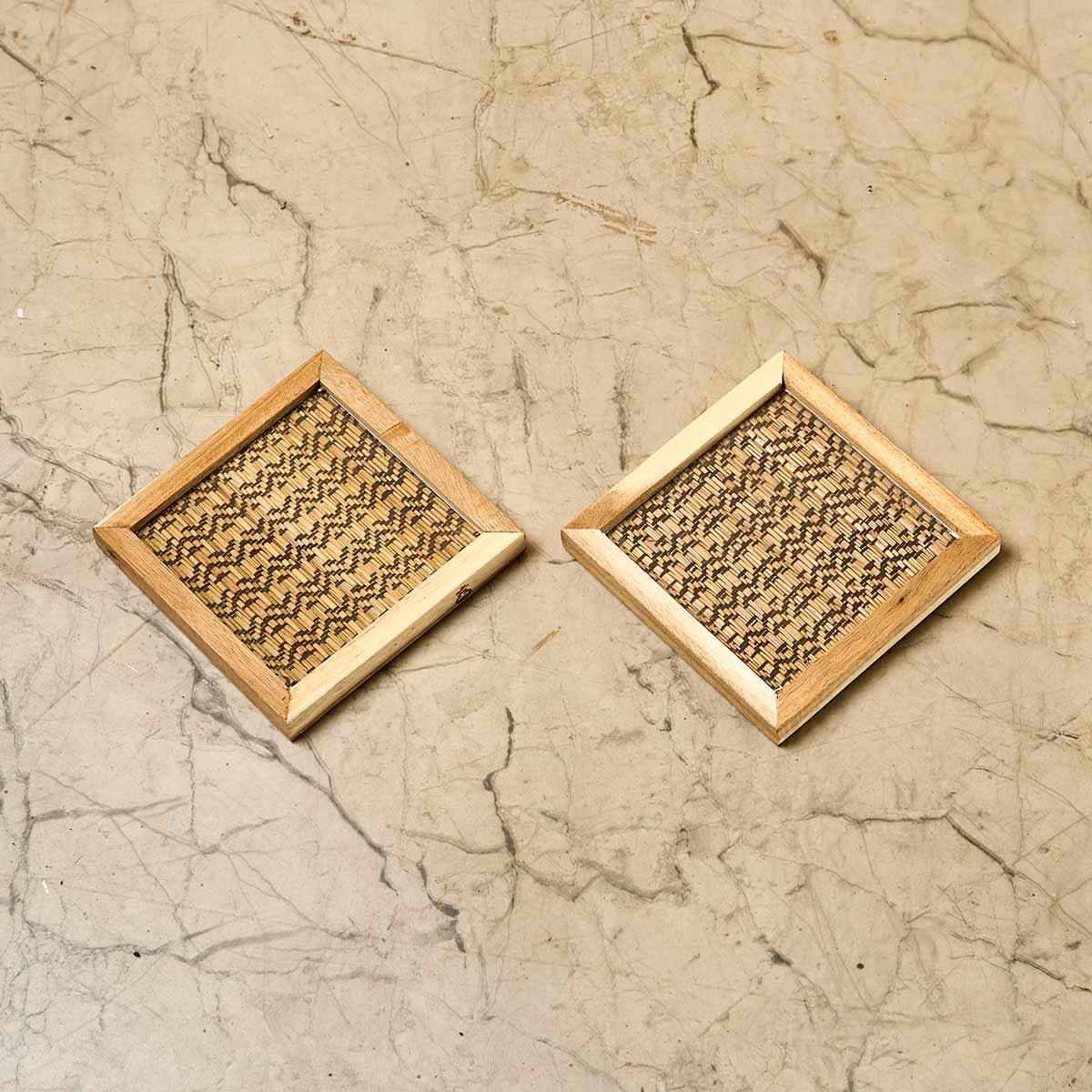 Wooden Framed Black & Gold Madur Coaster (Set of 2)