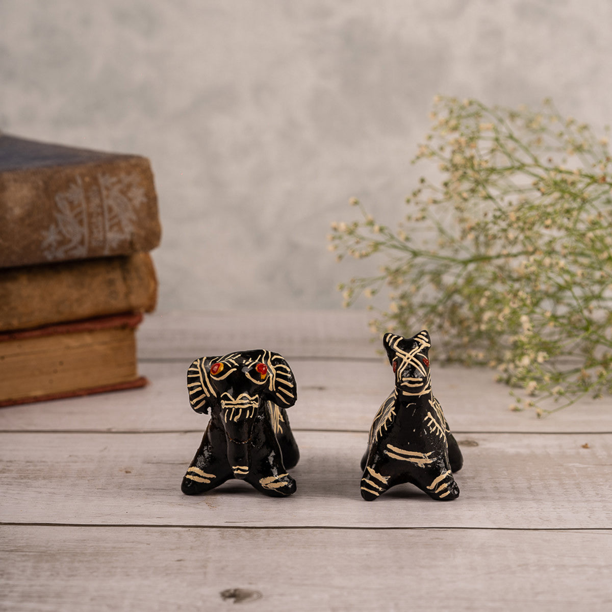 Galar Putul/Shellac dolls Set of Mini Elephant and Horse (Black)