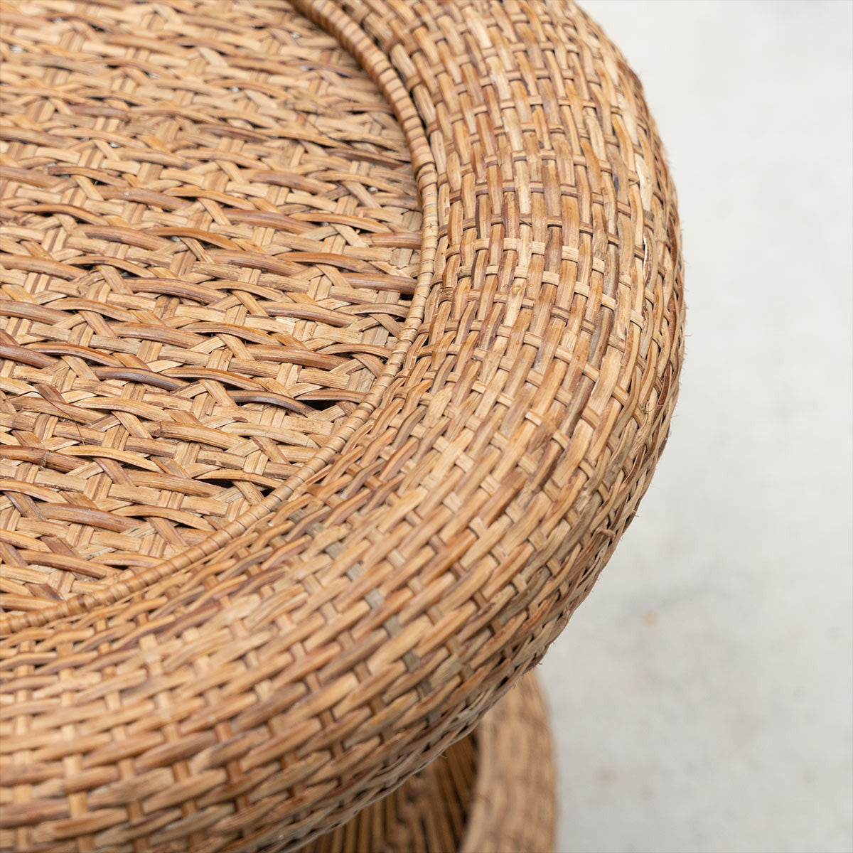 Cane Mora (Stool)- 18" Diameter