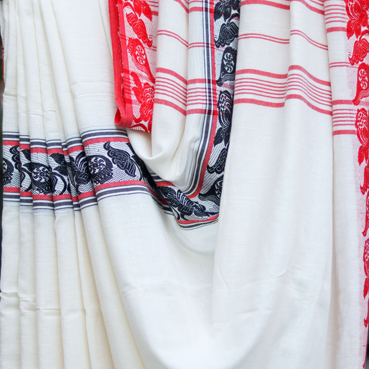 Pachhapere Saree- পাছাপেড়ে শাড়ি