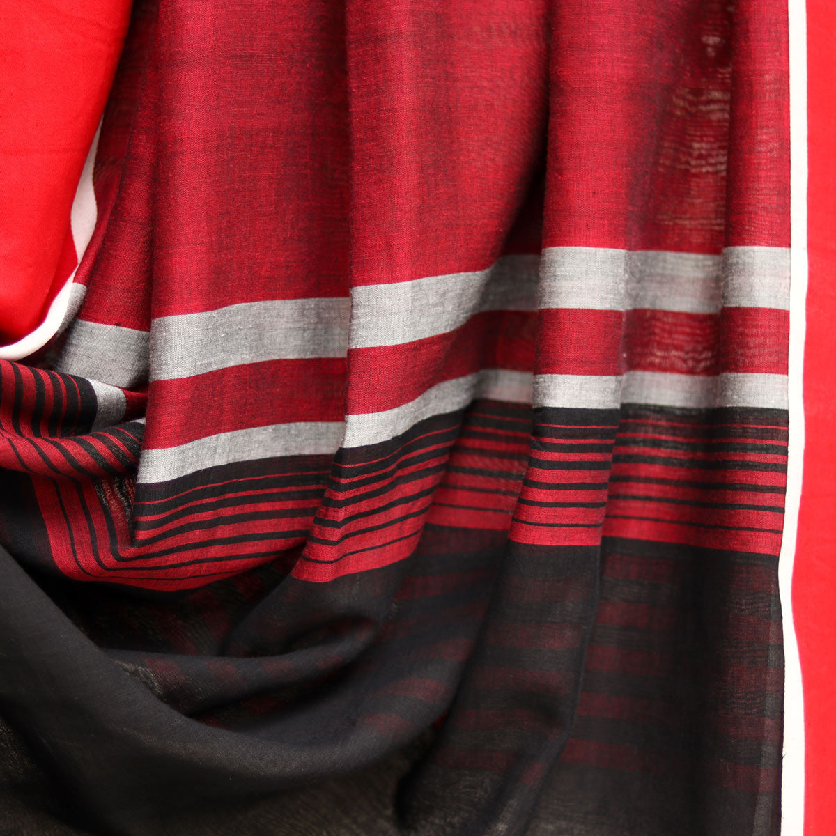 Velvet border saree/ভেলভেট পাড়ের শাড়ি (Bimala-Ghore Baire)