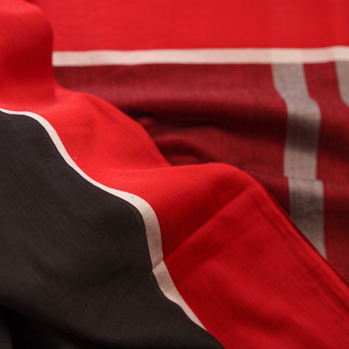 Velvet border saree/ভেলভেট পাড়ের শাড়ি (Bimala-Ghore Baire)