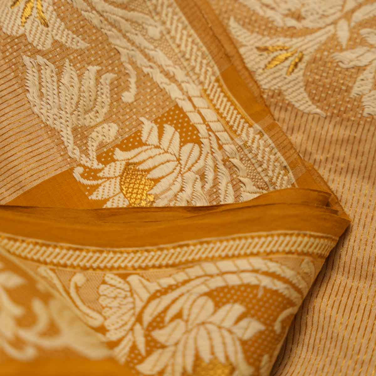 Kamal Lata Saree- কমললতা পাড়ের শাড়ি