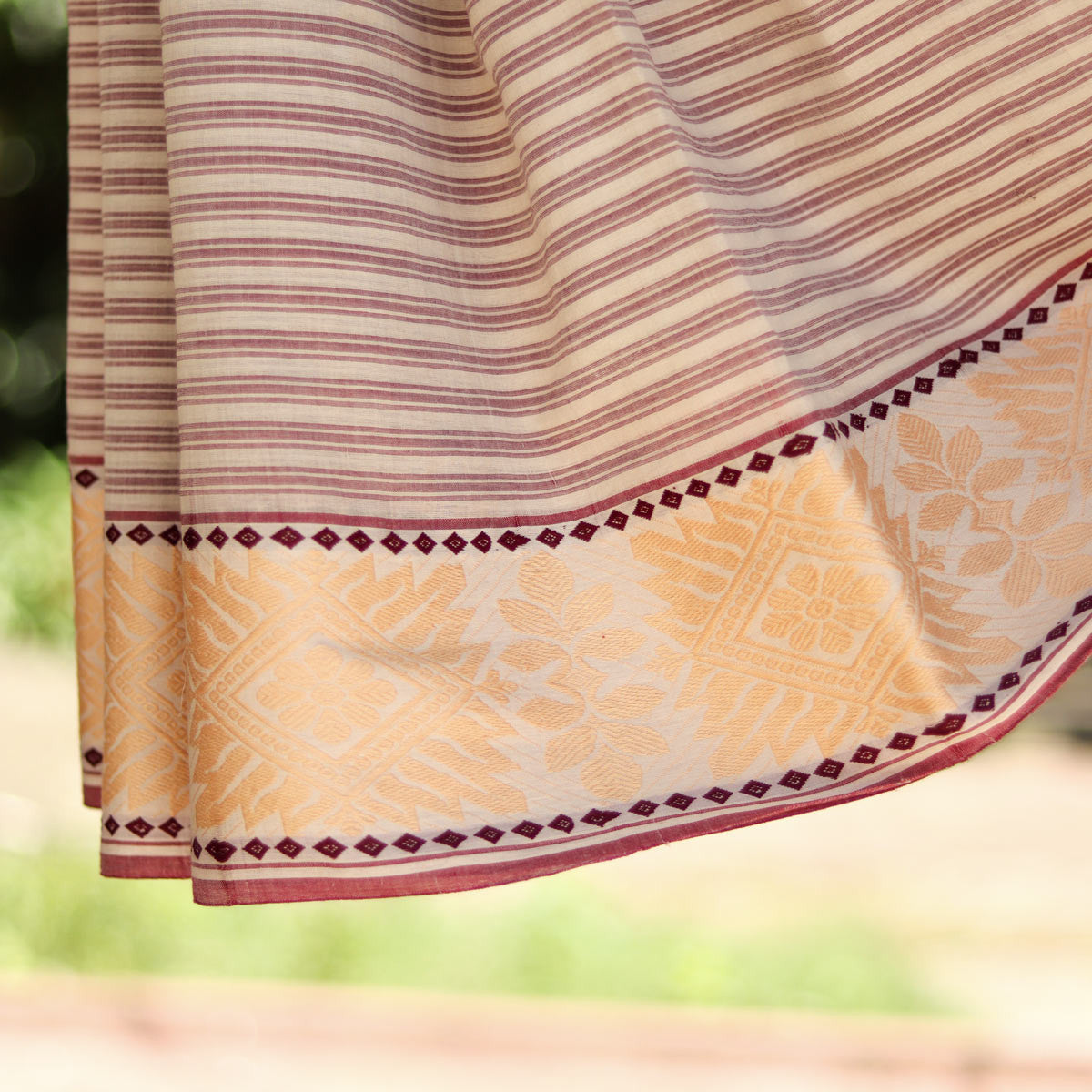 Charulota Saree
