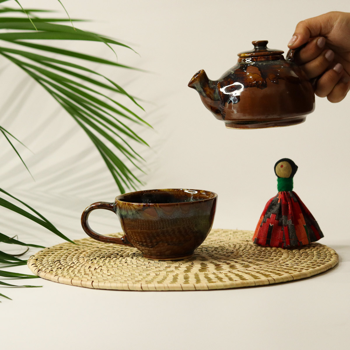 Single Teapot with Cup (Glazed Brown)